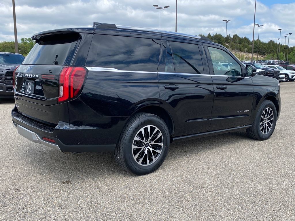 Used 2025 Ford Expedition Platinum AWD/4WD image 6