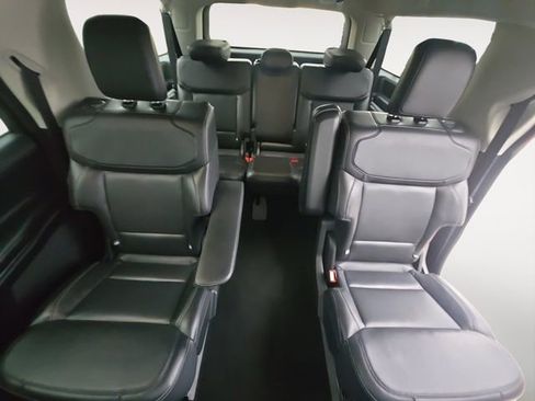 Certified 2025 Ford Expedition Max Platinum AWD/4WD image 13