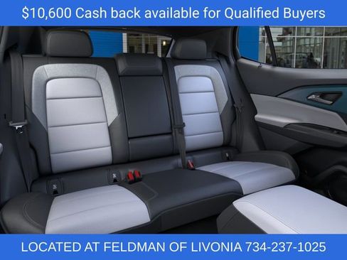 New 2026 Chevrolet Equinox EV LT image 18