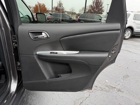 Used 2020 Dodge Journey SE w/ SE Popular Equipment Group image 22