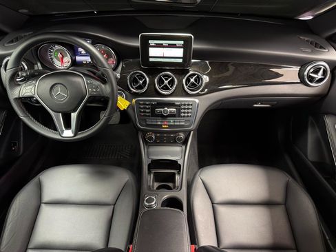 Used 2014 Mercedes-Benz CLA 250 image 29