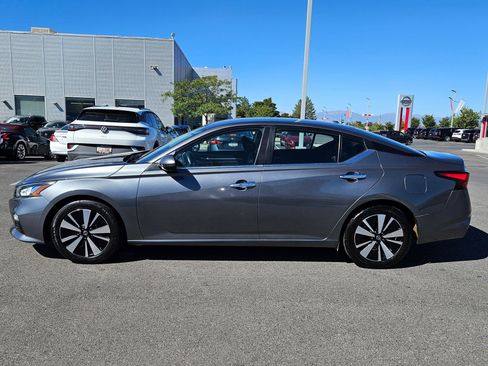 Used 2021 Nissan Altima 2.5 SV image 9