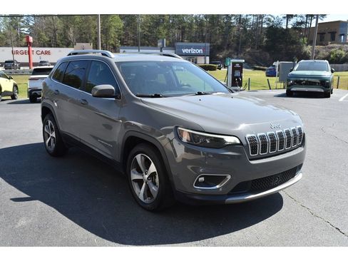Used 2021 Jeep Cherokee Limited image 6