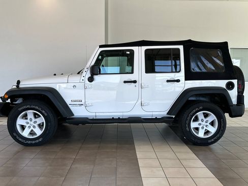 Used 2018 Jeep Wrangler Unlimited Sport S AWD/4WD image 7