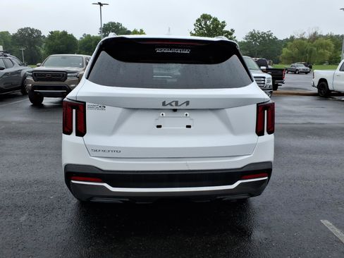 Used 2024 Kia Sorento SX FWD image 4