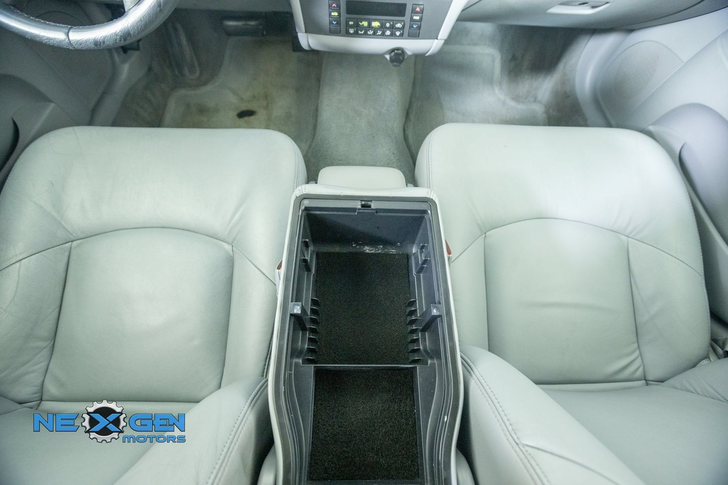 Used 2006 Buick LaCrosse CXL w/ Chrome Appearance Package FWD image 28