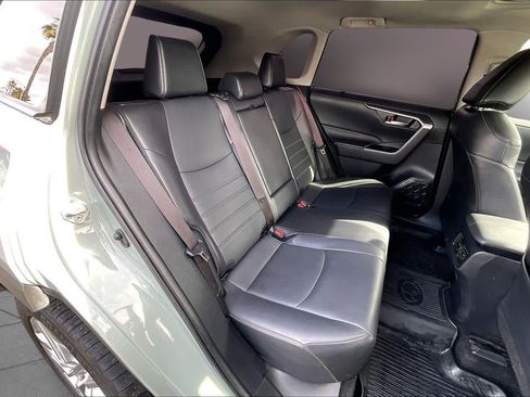Used 2023 Toyota RAV4 XLE Premium image 19