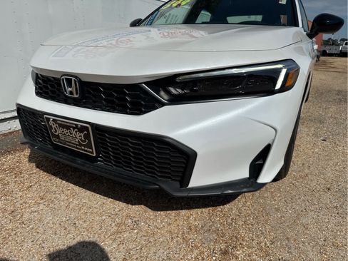 Used 2025 Honda Civic Sport image 10