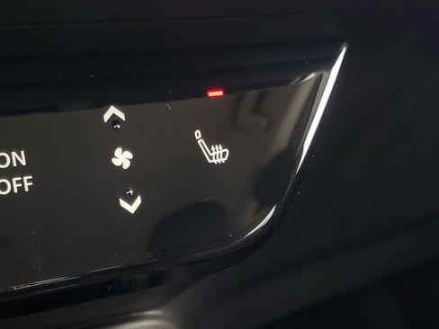 New 2026 Nissan Kicks SR image 24