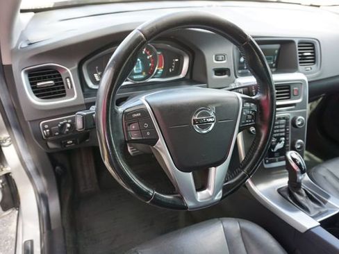 Used 2015 Volvo V60 T5 Premier image 9