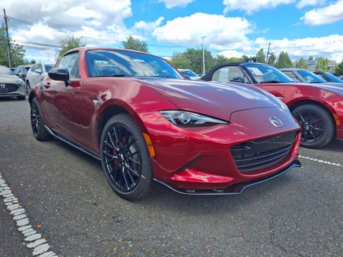 New 2026 MAZDA MX-5 Miata RF Club RWD image 1