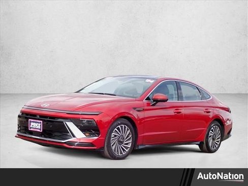 Used 2024 Hyundai Sonata Limited FWD image 1