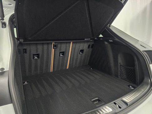 New 2026 Porsche Macan AWD/4WD image 22