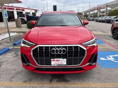 Used 2020 Audi Q3 2.0T Prestige w/ Prestige Package image 2