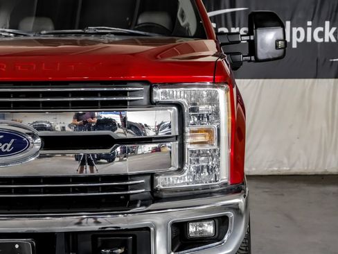 Used 2017 Ford F250 Lariat w/ Lariat Ultimate Package AWD/4WD image 39