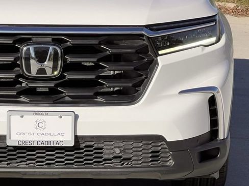 Used 2023 Honda Pilot LX image 10