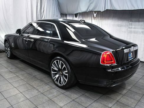 Used 2018 Rolls-Royce Ghost RWD image 4