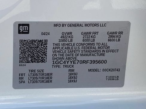 Used 2024 Chevrolet Silverado 2500 ZR2 w/ Technology Package AWD/4WD image 31