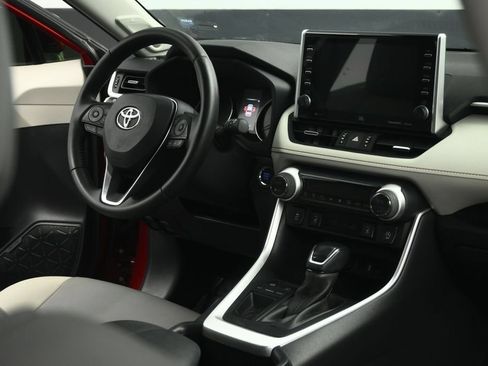 Used 2022 Toyota RAV4 XLE Premium FWD image 54