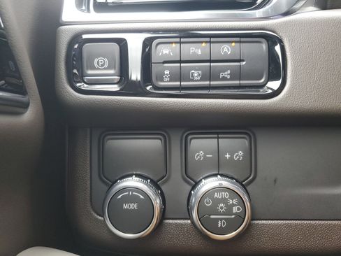 New 2026 GMC Yukon Elevation image 30