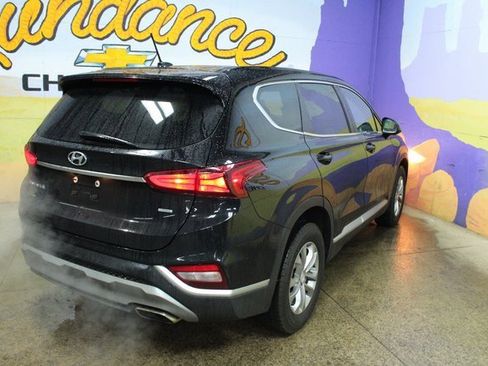 Used 2020 Hyundai Santa Fe SE image 8