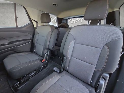 Used 2020 Chevrolet Traverse LT image 22