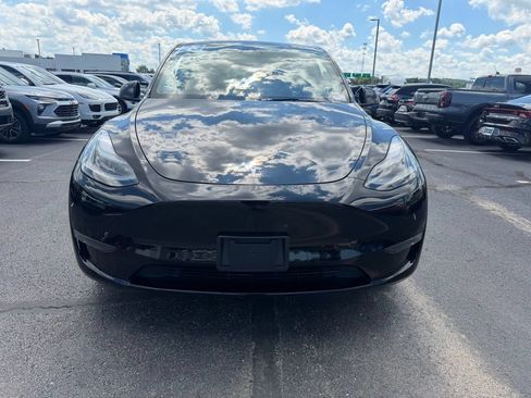 Used 2023 Tesla Model Y Long Range AWD/4WD image 3