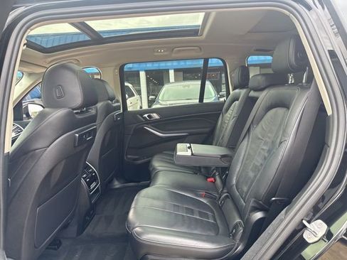 Used 2020 BMW X7 xDrive40i w/ Cold Weather Package image 13