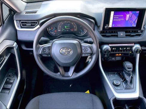 Used 2025 Toyota RAV4 LE image 6