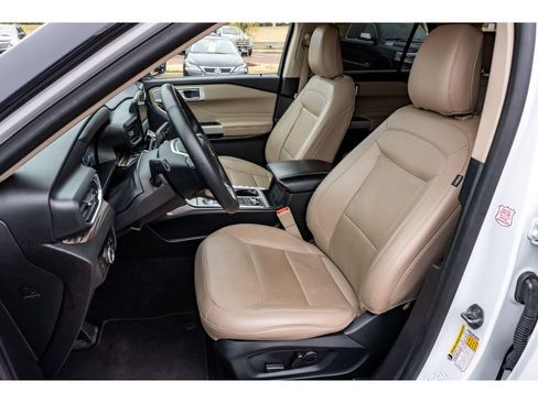 Used 2024 Ford Explorer Limited image 11