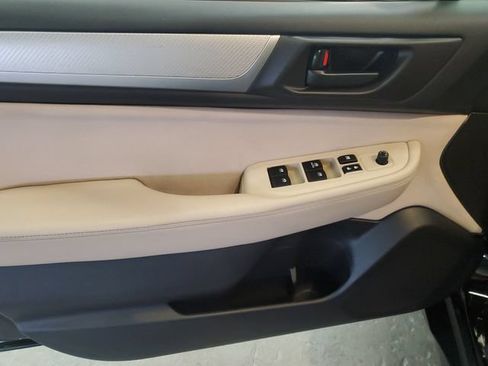 Used 2017 Subaru Outback 2.5i AWD/4WD image 12