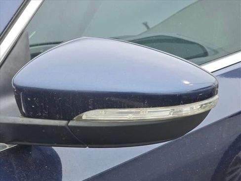 Used 2015 Volkswagen Passat TDI SE FWD image 22