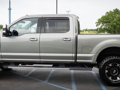 Used 2019 Ford F250 Lariat w/ Lariat Ultimate Package AWD/4WD image 22