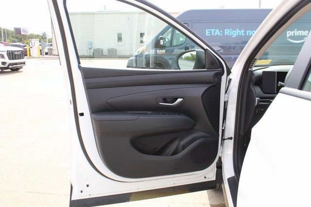 Used 2026 Hyundai Tucson SE AWD/4WD image 8