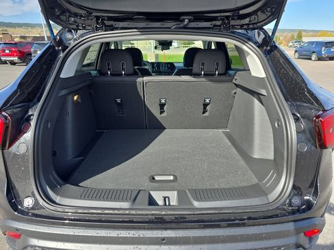 New 2026 Chevrolet Trax LS w/ LS Convenience Package FWD image 21