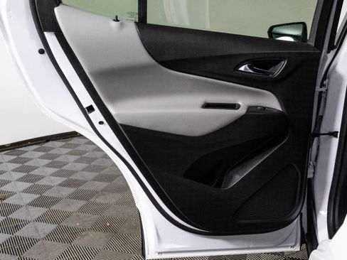 Certified 2024 Chevrolet Equinox LS w/ LS Convenience Package image 36