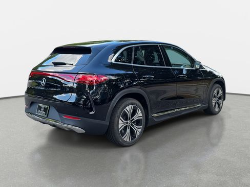 New 2026 Mercedes-Benz EQE 320 4MATIC SUV image 5
