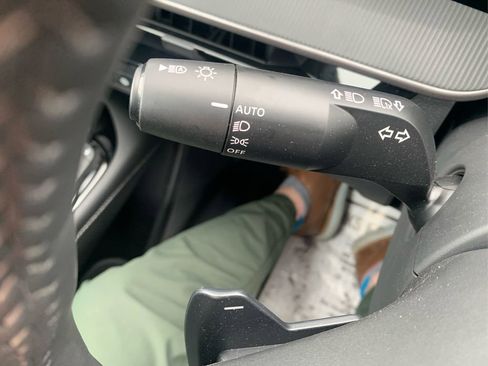 Certified 2025 Nissan Murano SV image 24