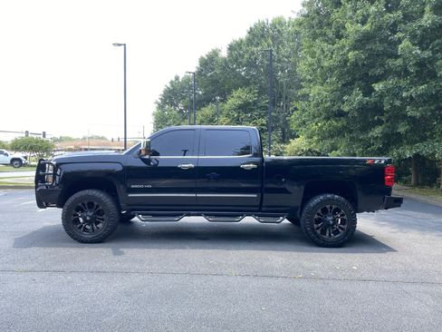 Used 2019 Chevrolet Silverado 3500 LTZ w/ Duramax Plus Package AWD/4WD image 6