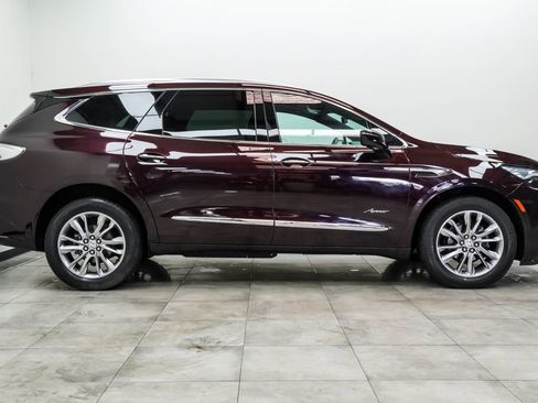 Used 2023 Buick Enclave Avenir w/ Avenir Technology Package AWD/4WD image 10