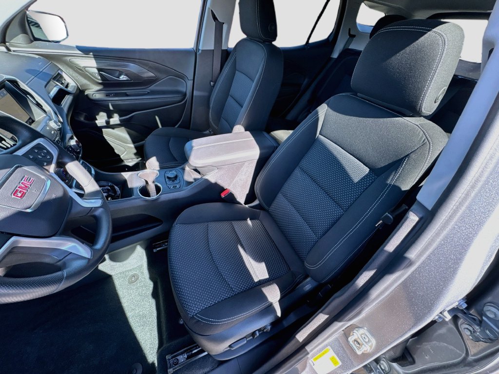 Used 2024 GMC Terrain SLE w/ Driver Convenience Package AWD/4WD image 20