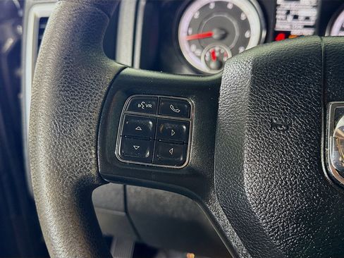 Used 2020 RAM 1500 Classic SLT image 14