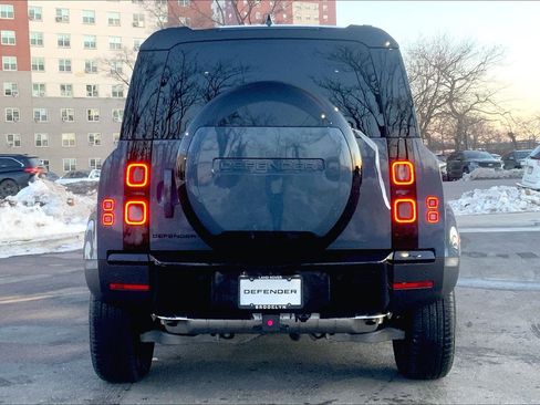 New 2026 Land Rover Defender 110 S image 4