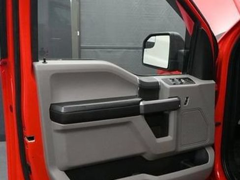 Used 2019 Ford F150 XLT w/ Equipment Group 302A Luxury AWD/4WD image 10