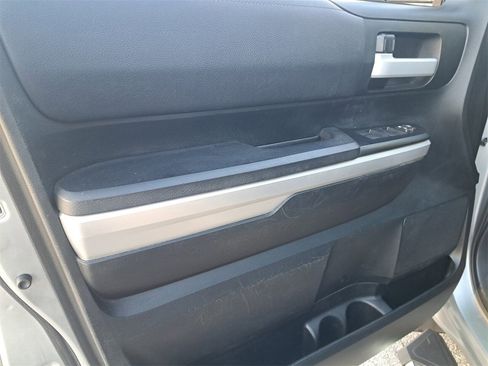 Used 2017 Toyota Tundra SR5 image 13