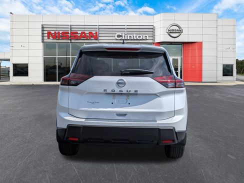 New 2026 Nissan Rogue SV FWD image 4