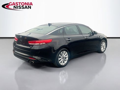Used 2016 Kia Optima EX w/ Premium Package image 9