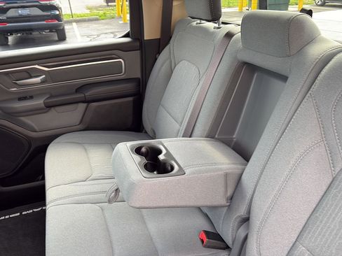 Used 2020 RAM 1500 Big Horn AWD/4WD image 40