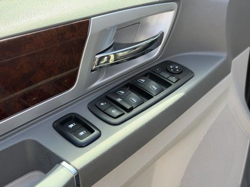 Used 2010 Chrysler Town & Country Touring w/ Entertainment Group #2 image 25