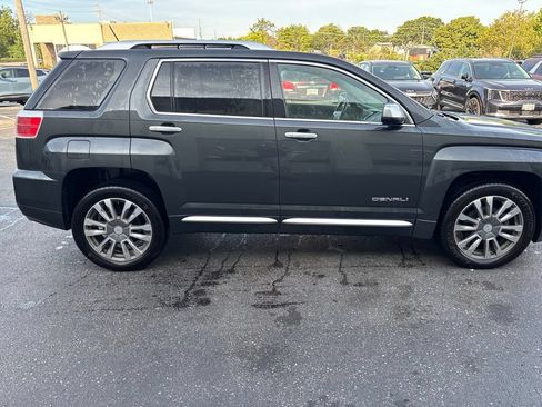 Used 2017 GMC Terrain Denali FWD image 2